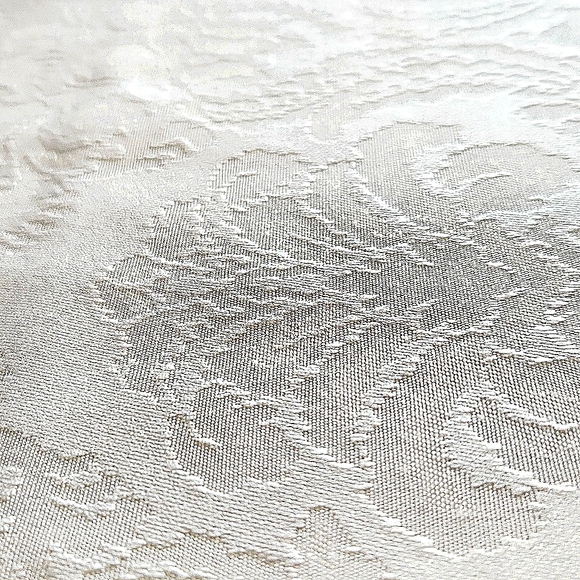 Cotton Blend Tablecloth with 4 Matching Napkins 52" x 70" Ivory Color Like New - Picture 1 of 7